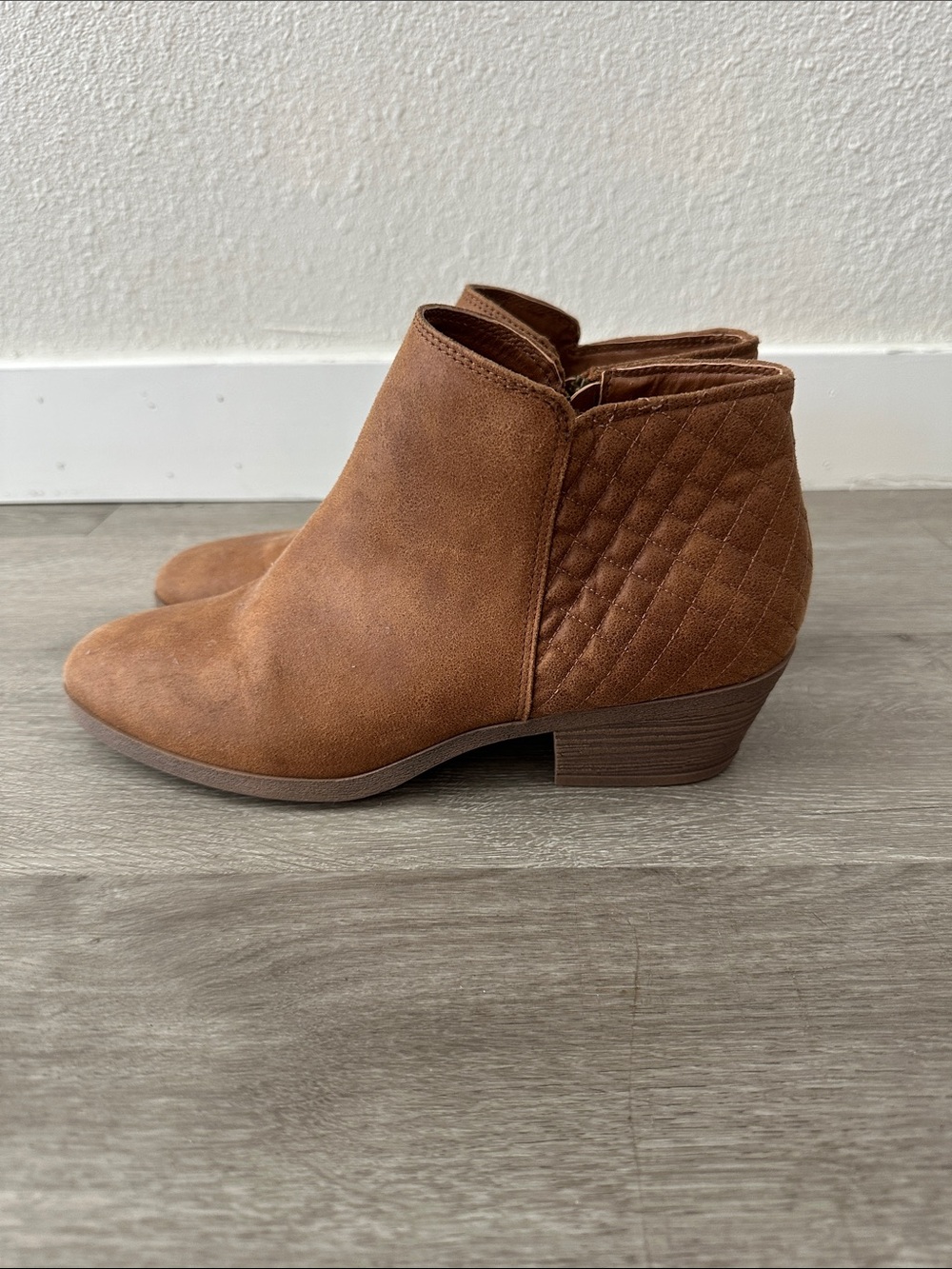 Faded Glory Quilted Side Panel Ankle Booties in Brown